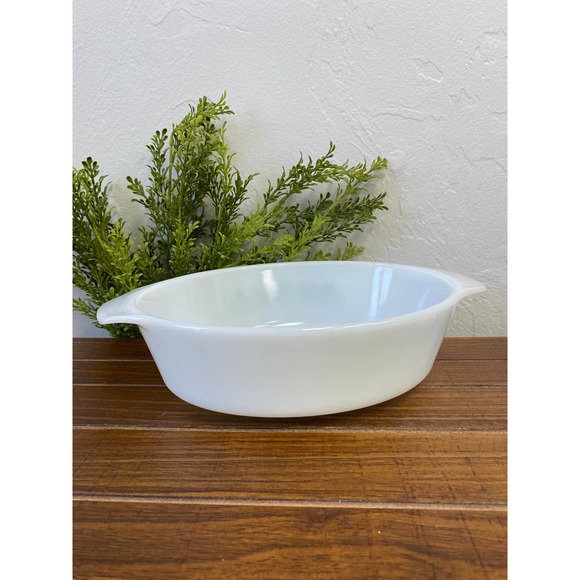 Vintage Casserole Dish // Anchor Hocking Fire King Meadow Green // Oval Dish - Picture 3 of 6
